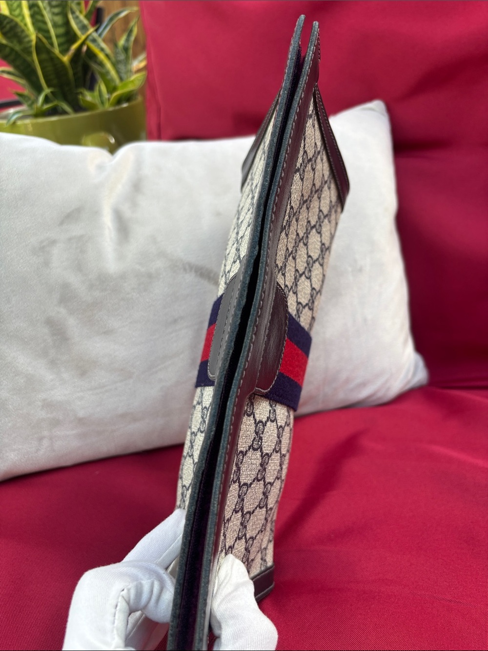 Gucci GG Supreme Canvas Clutch with Blue and Red Web Stripe - Picture 10 of 15